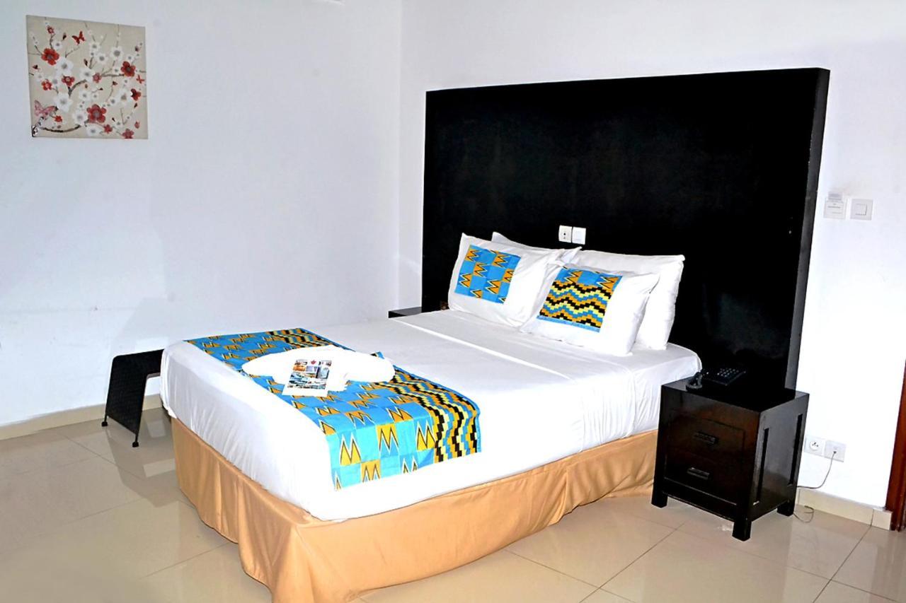 Hotel Bkbg لومي المظهر الخارجي الصورة