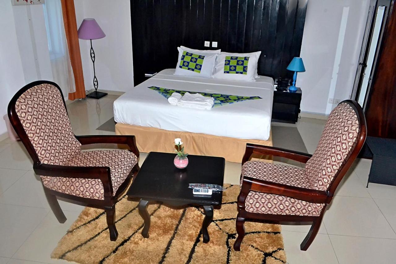 Hotel Bkbg لومي المظهر الخارجي الصورة