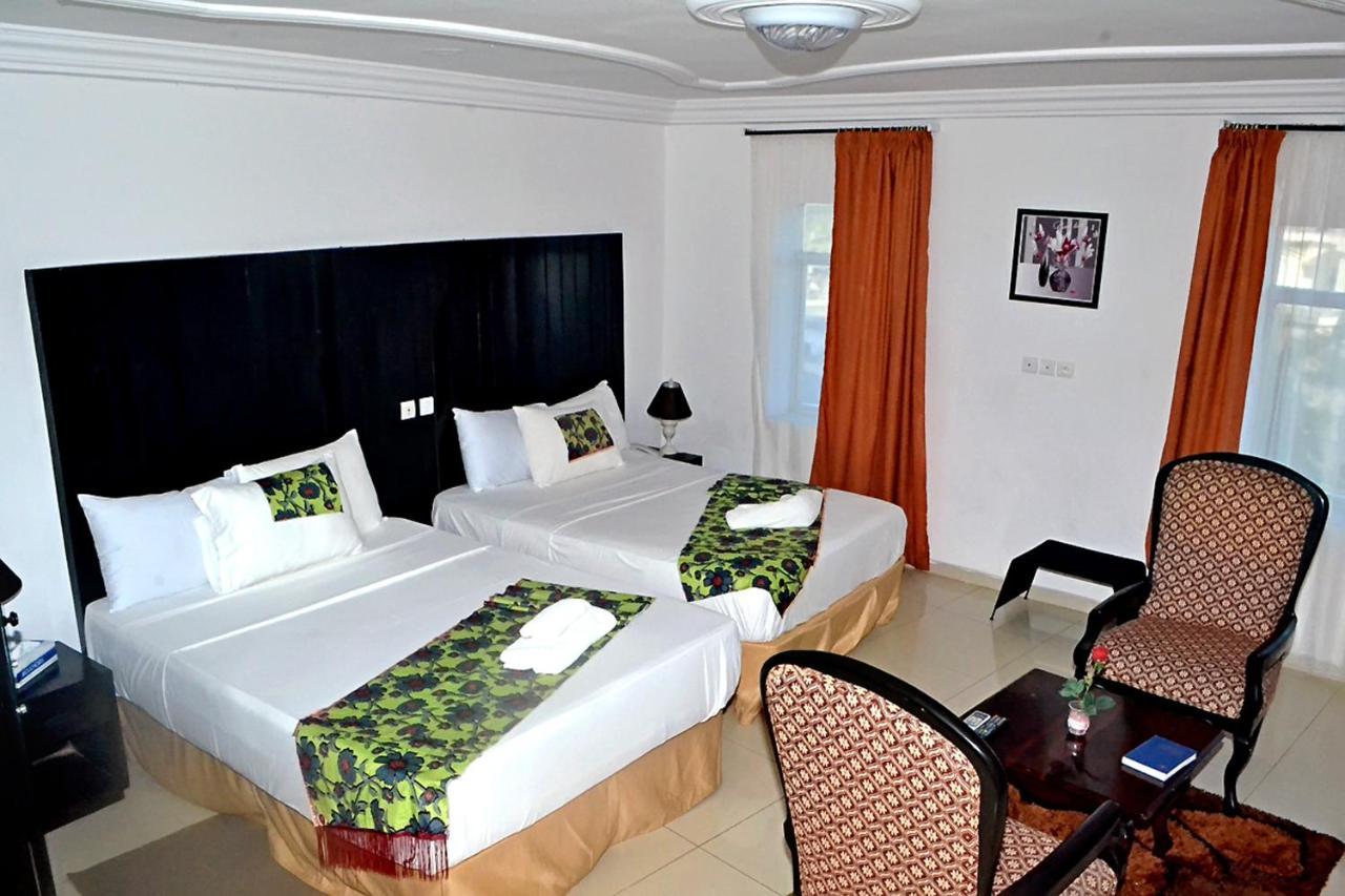 Hotel Bkbg لومي المظهر الخارجي الصورة