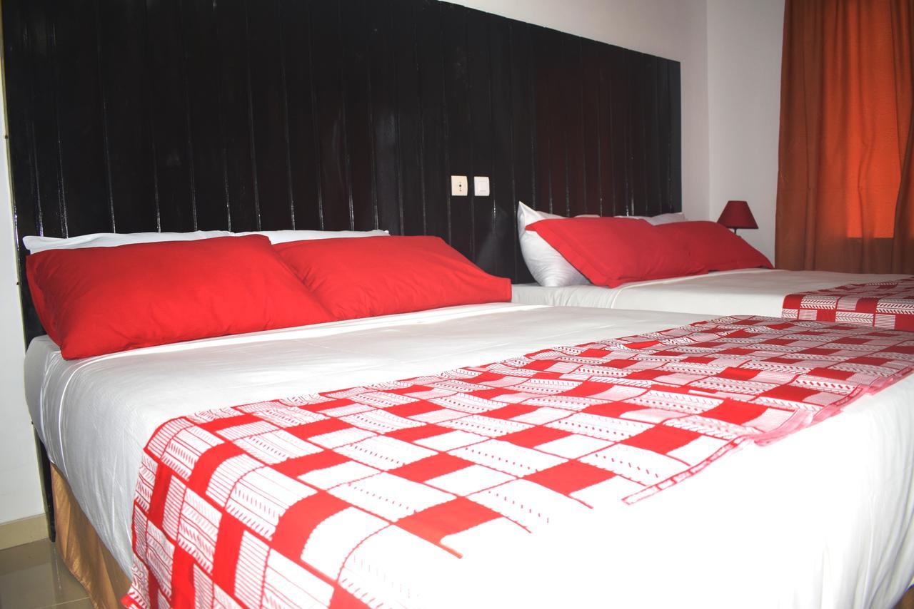 Hotel Bkbg لومي المظهر الخارجي الصورة