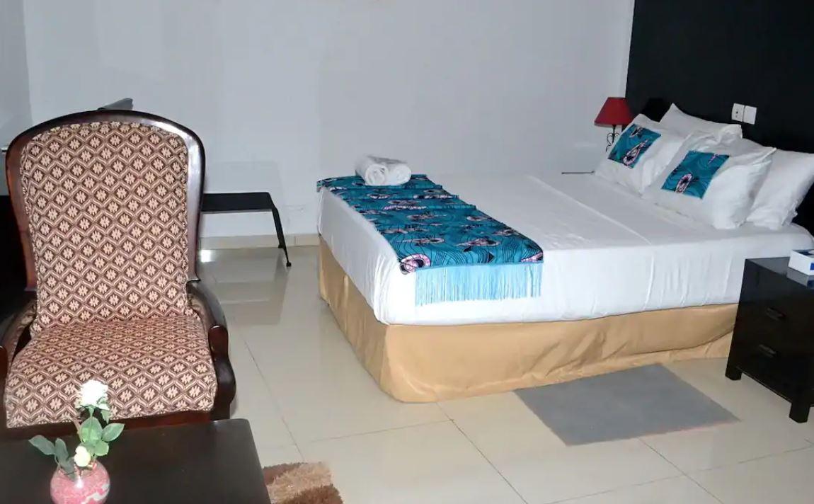 Hotel Bkbg لومي المظهر الخارجي الصورة