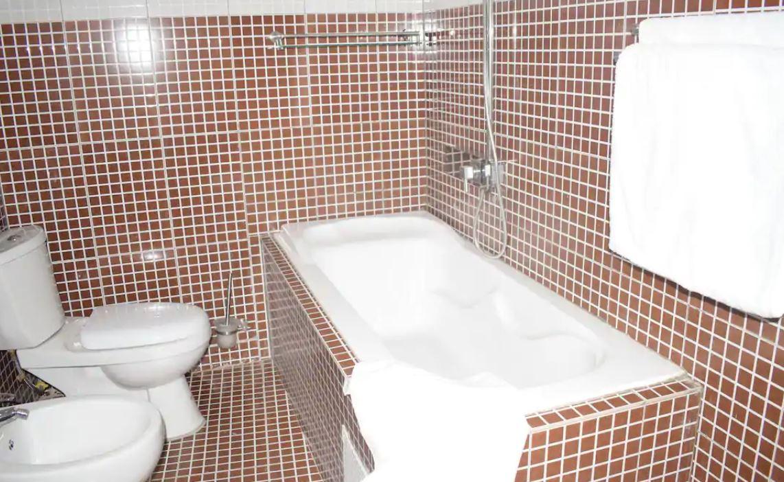 Hotel Bkbg لومي المظهر الخارجي الصورة